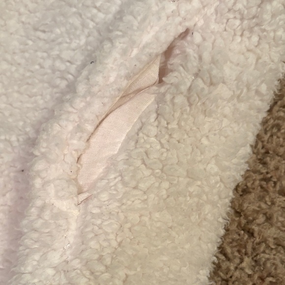 White Sherpa Jacket - Picture 5 of 5